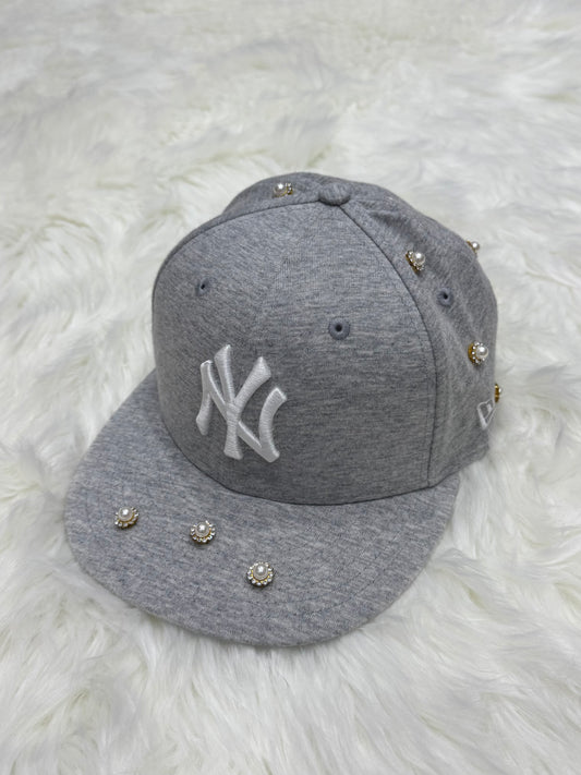 Grey Cap